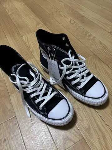 컨버스 하이컷 스니커즈