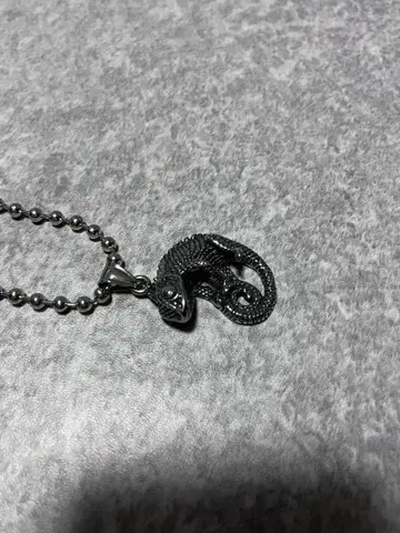 도마뱀 디자인 목걸이 금속제