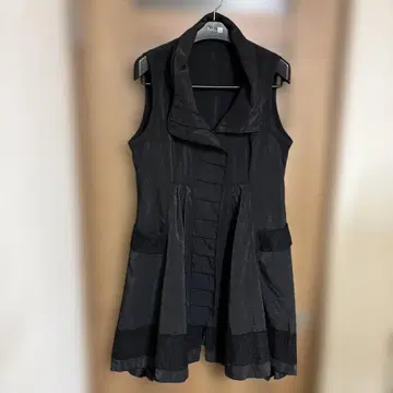 블랙 슬리브리스 베스트