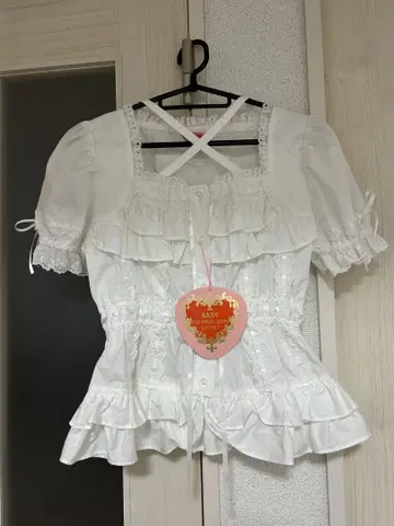 2단 프릴 반팔 블라우스 화이트