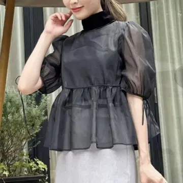셀포드 시스루 블랙 퍼프 슬리브 탑