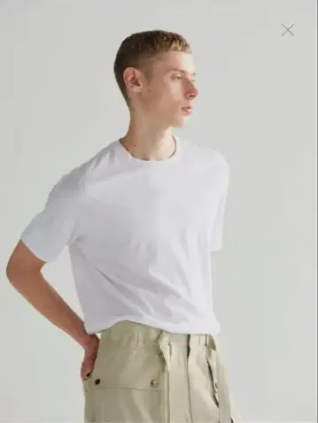 SEAMLESS CREW NECK TEE 크루넥 티셔츠 4 사이즈
