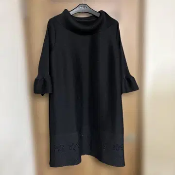 블랙 하이넥 원피스