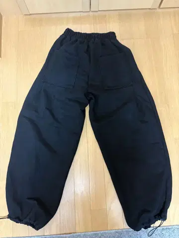 LUR 블랙 와이드 팬츠