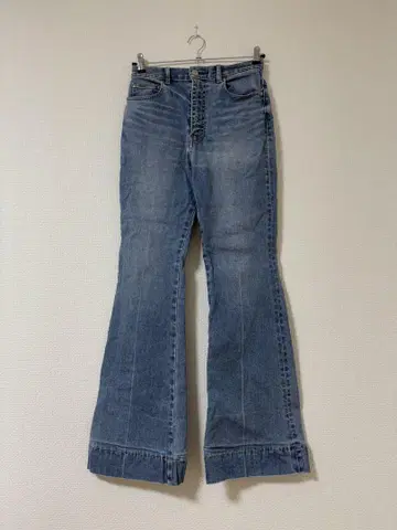 SLY JEANS 부츠 컷 데님