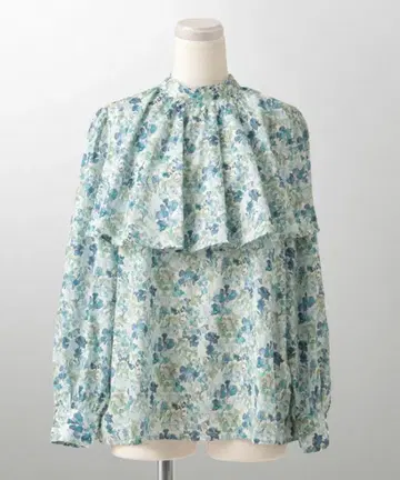 새상품 케이프 디자인 블라우스 Liberty HUIT bouquet