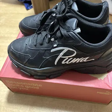 푸마 우먼 카시아비아 무카이 코지 모델