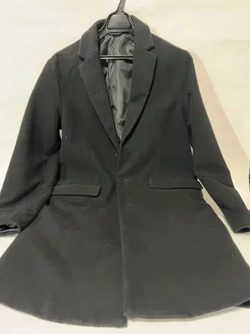 블랙 체스터 코트