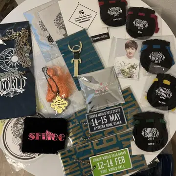 SHINee WORLD 혜택 아이템 세트 묶음 판매