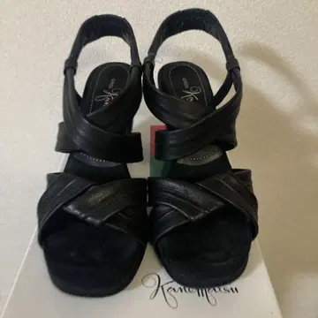 긴자 카네마츠 블랙 샌들