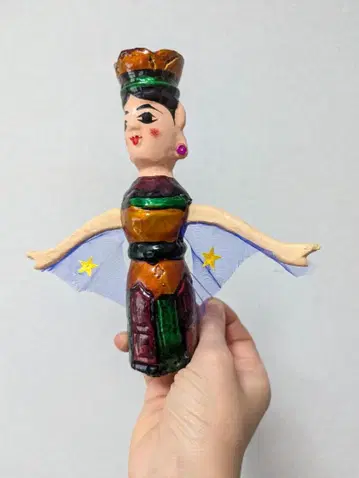 베트남 수상 인형극 인형 (망토를 펼치는 여자)