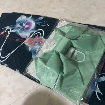 여성용 유카타 짙은 녹색