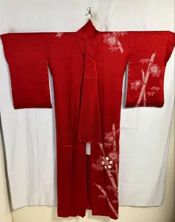 빨간색 꽃무늬 자수 호몬기
