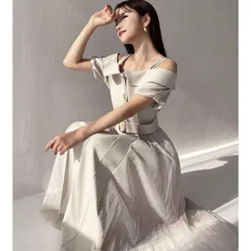 RESEXXY 오프숄더 플리츠 원피스