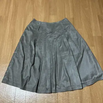 피노레 PINORE 그레이 플리츠 스커트 무릎 기장 스웨이드풍
