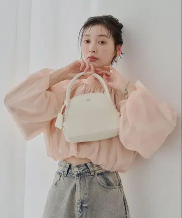 새상품 Chico 라운드 핸들 보스턴 백 Chico 아이보리