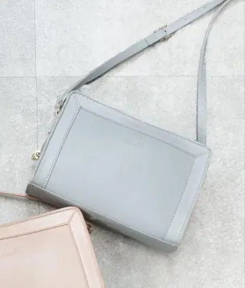 스퀘어 숄더백 dazzlin