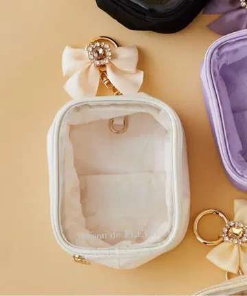 Maison de FLEUR EC 한정판 클리어 파우치 S