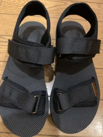 렙심 샌들