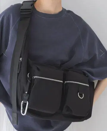JEANASIS 나일론 더블 포켓 바디 백