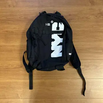 New Era NYC 로고 블랙 백팩