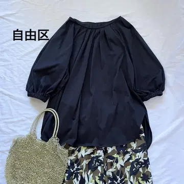 온워드 자유구 볼륨 슬리브 컷 티셔츠 블라우스 네이비
