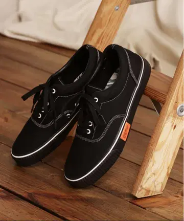 Schott 스니커즈