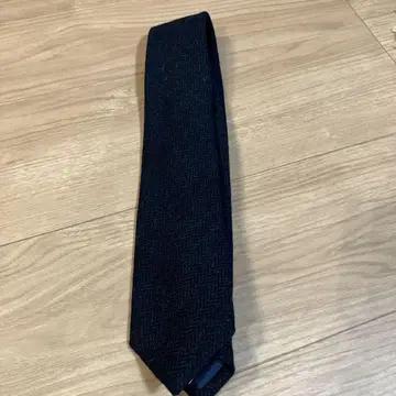 CRAFT 다크 블루 헤링본 넥타이