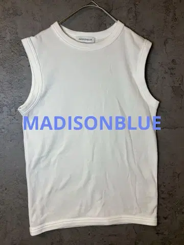 MADISONBLUE 화이트 슬리브리스 티셔츠