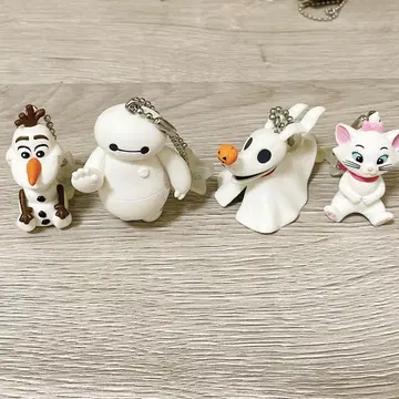 디즈니 컬러 컬렉션 참 가챠 화이트 베이맥스 컴프