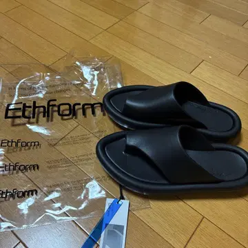 Ethform 블랙 플립플랍