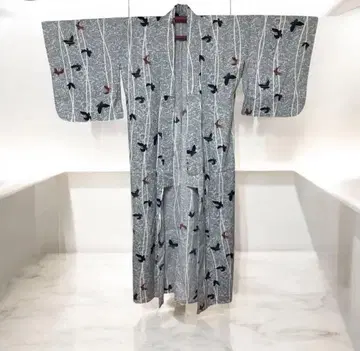 여성용 유카타 나비 패턴 유카타