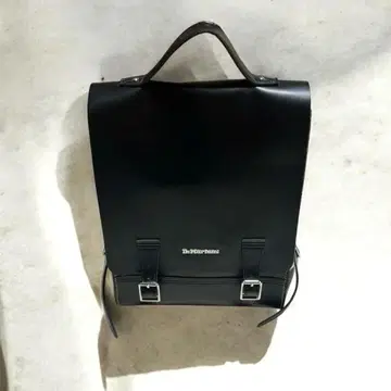 새상품급 Dr.Martens 닥터마틴 백팩 백팩 블랙 가죽