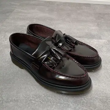 Dr. Martens Adrian 로퍼 체리 레드