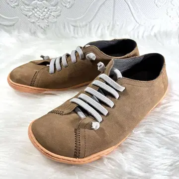 CAMPER 캠퍼 페우카미 가죽 스니커즈