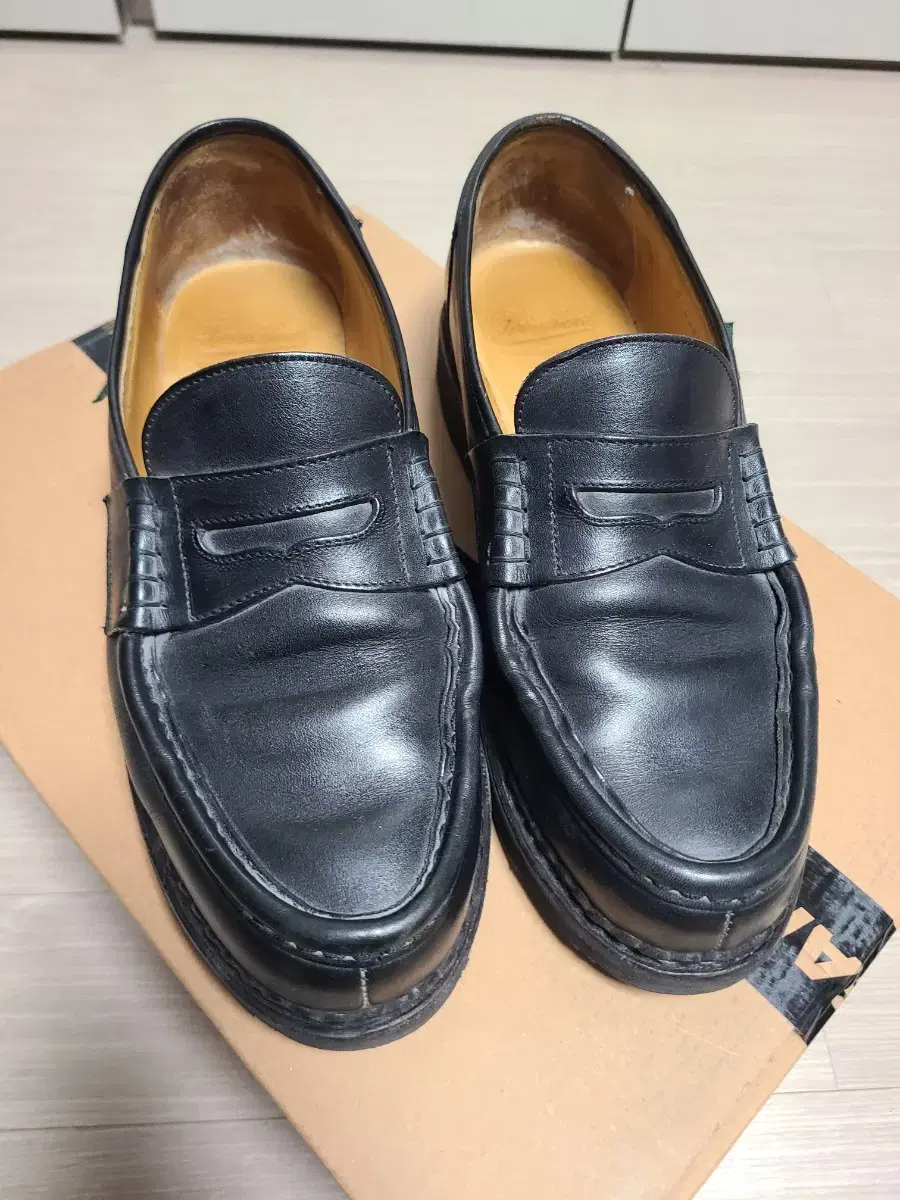UK8 Paraboot Reims Black
