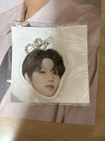TREASURE 준규 얼굴 아크링 키링