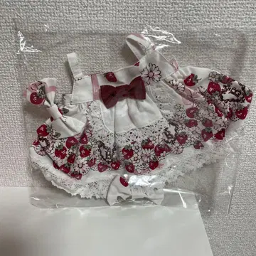Juicy Strawberry Memory 패턴 쿠미쨩 점퍼 스커트