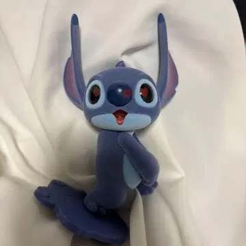 52TOYS 스티치