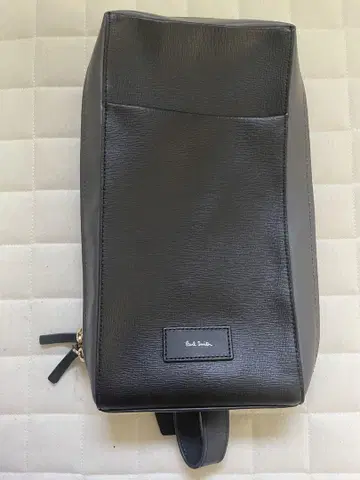 새상품급 폴스미스 바디백