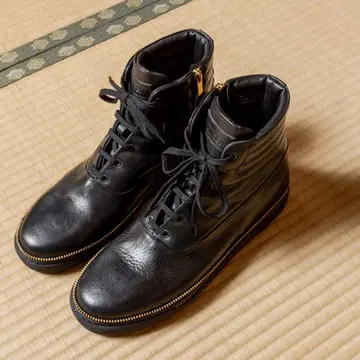 ALEXANDER MQUEEN 블랙 가죽 하이컷 스니커즈