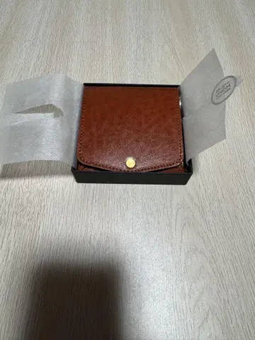 ATELIER MOKU 브라운 컴팩트 지갑 기프트 박스 포함