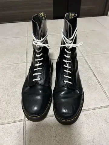 Dr. Martens 닥터마틴 영국제 10홀 UK 8