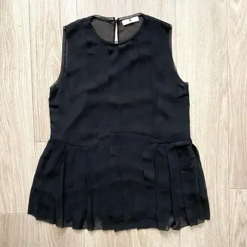 PAUL SMITH 폴 스미스 디자인 플리츠 슬리브리스 블라우스