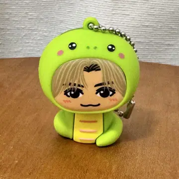 FANTASTICS 야기 유세이 인형옷 키링 2025 뱀