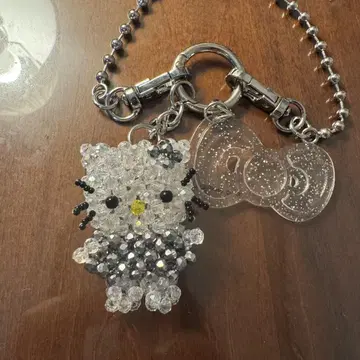 로리즈팜 Me% HELLO KITTY 비즈 키 참 실버