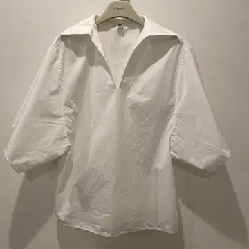 토템 블라우스