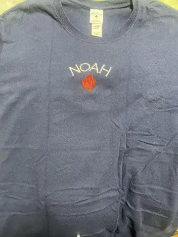 NOAH 네이비 티셔츠