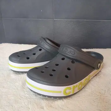 Crocs 그레이 클로그 샌들 m5w7
