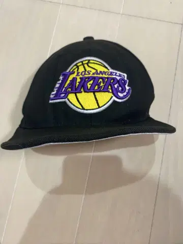 Los Angeles Lakers 농구 캡 블랙